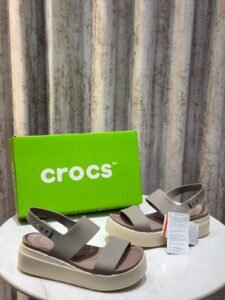Women Crocs Brooklyn Sandals